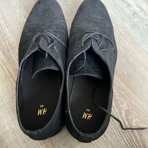 H&M Men's Classic Black Oxfords